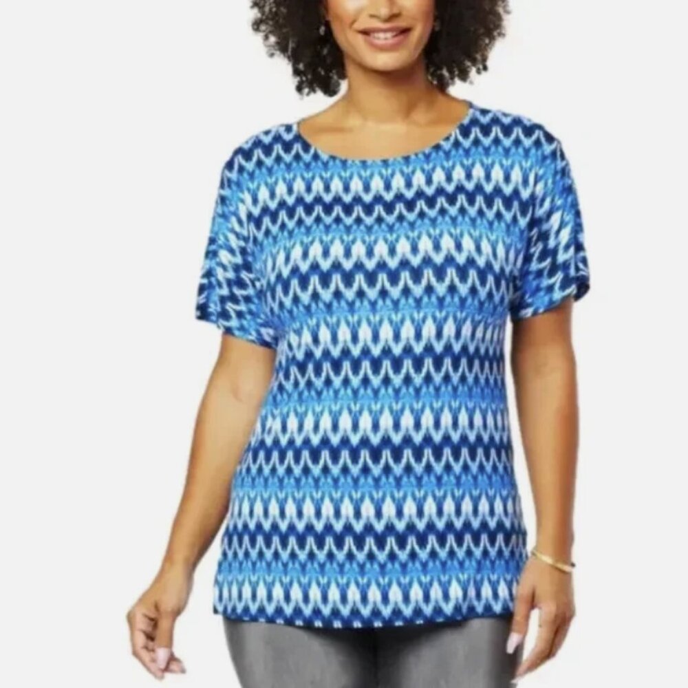 New DG2 by Diane Gilman Blue Multi Chevron Print Soft Stretch Top Medium